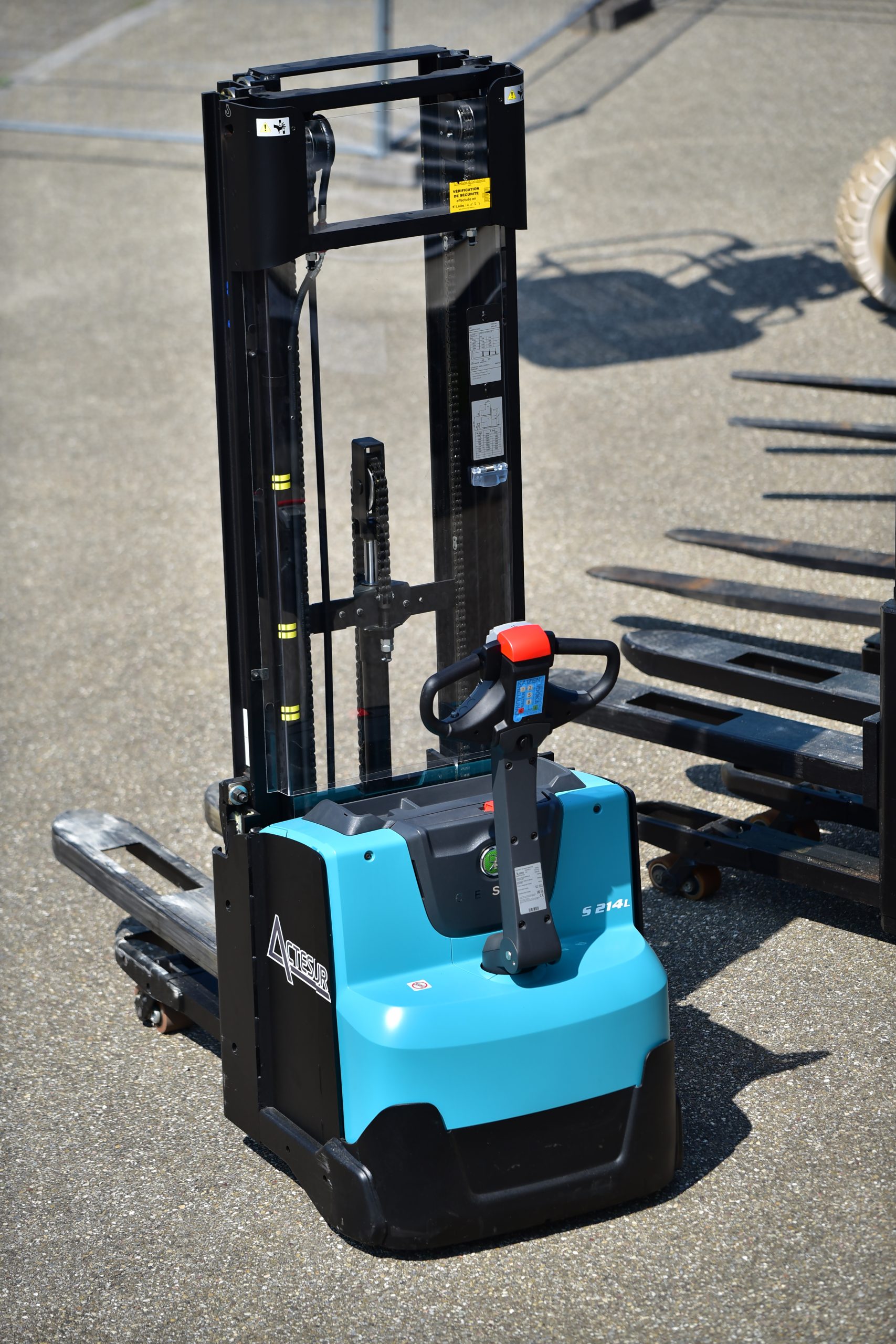 Formation CACES R485 – utilisation d’un gerbeur à conducteur accompagnant